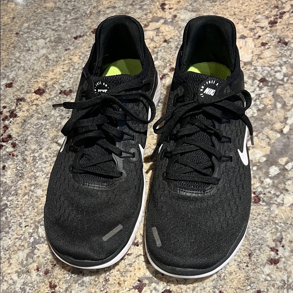 Nike Black and White Athletic Sneakers - RN FREE